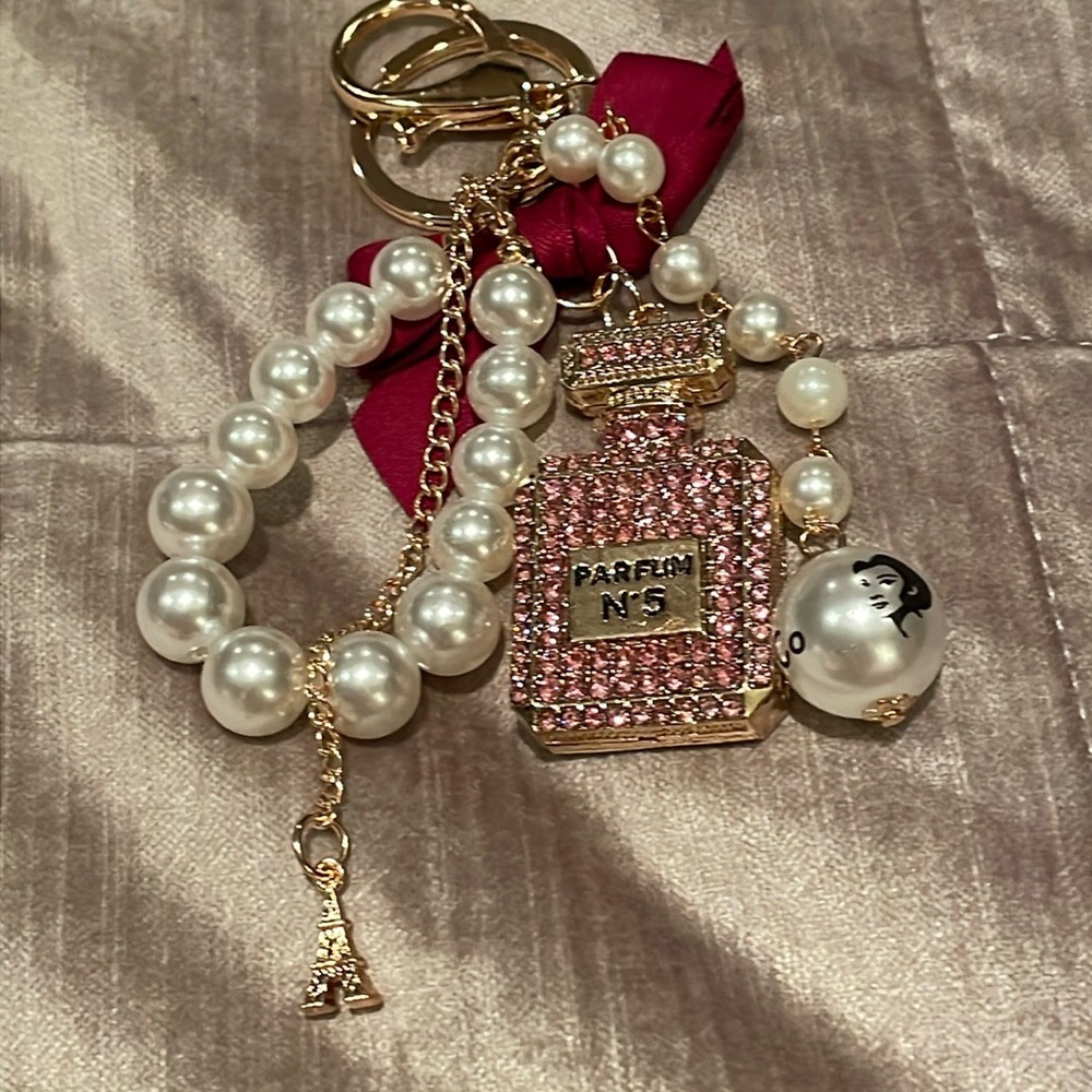 Number 5 Rhinestone and Pearls Perfume Bottle Paris Bling Key Ring Bag Charm New